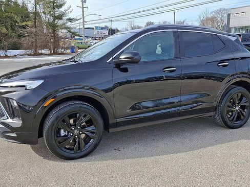 Used 2025 Buick Encore GX Sport Touring w/ Comfort Package image 5