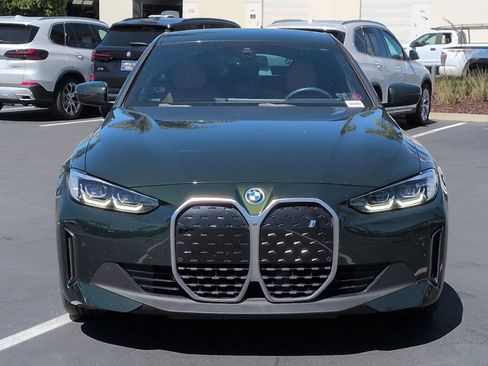 Used 2023 BMW i4 eDrive35 w/ Premium Package image 3