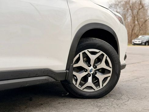 Used 2023 Subaru Forester Premium AWD/4WD image 8