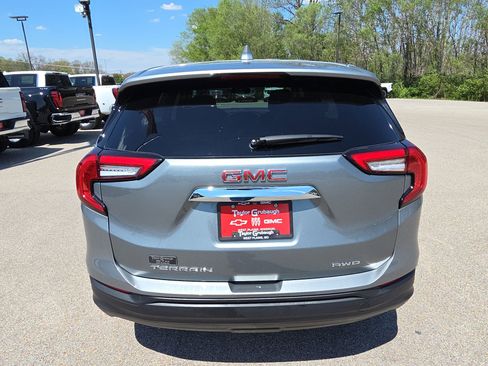 Certified 2024 GMC Terrain SLE AWD/4WD image 7