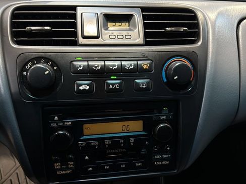 Used 2002 Honda Accord VP image 20