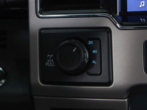 Used 2022 Ford F250 Lariat w/ Black Appearance Pkg image 22