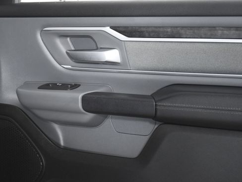 Used 2021 RAM 1500 Big Horn image 27