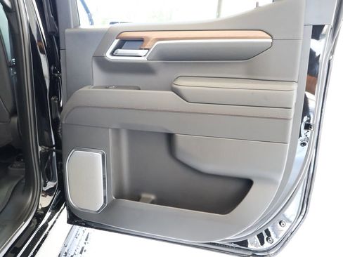 New 2026 Chevrolet Silverado 1500 High Country w/ High Country Premium Package AWD/4WD image 41