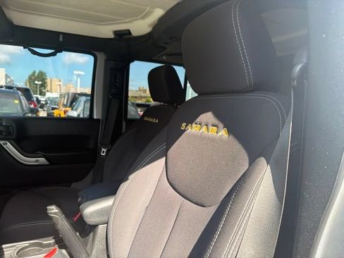 Used 2013 Jeep Wrangler Unlimited Sahara w/ Connectivity Group AWD/4WD image 11
