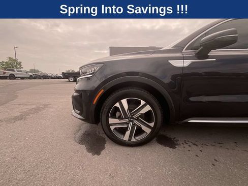 Used 2023 Kia Sorento EX AWD/4WD image 12