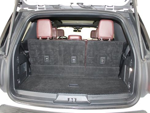 Used 2024 Ford Expedition Limited image 16