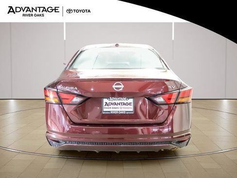 Used 2024 Nissan Altima 2.5 SV image 6