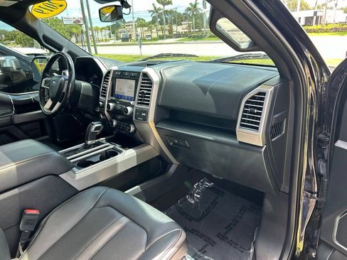 Used 2019 Ford F150 Platinum w/ Equipment Group 701A Luxury AWD/4WD image 45