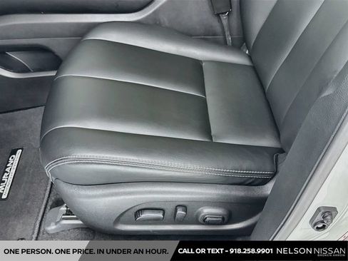 Used 2024 Nissan Murano SV w/ SV Midnight Edition Package AWD/4WD image 18