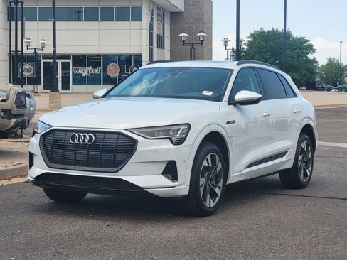 Used 2021 Audi e-tron Premium w/ Convenience Plus Package AWD/4WD image 8