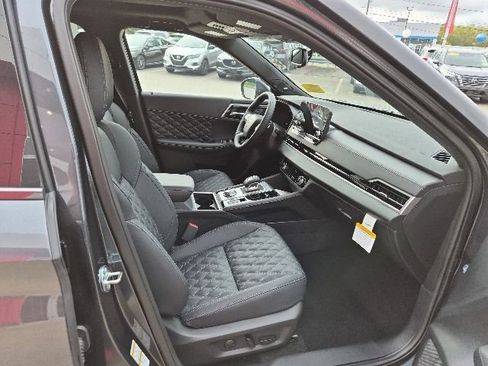 New 2026 Nissan Rogue Platinum AWD/4WD image 11