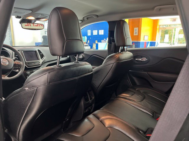 Used 2022 Jeep Cherokee Trailhawk AWD/4WD image 15