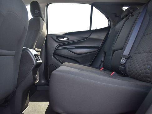 Used 2018 Chevrolet Equinox LT image 9