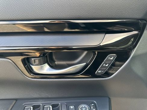 Used 2025 Honda CR-V EX-L image 16