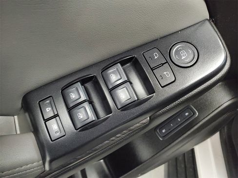 Used 2019 Chevrolet Suburban LT w/ Max Trailering Package image 9