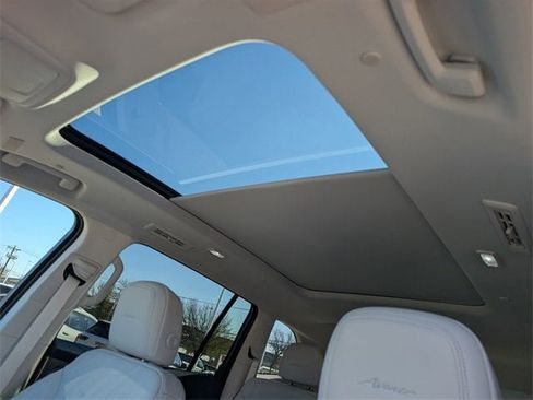 New 2026 Buick Enclave Avenir w/ Super Cruise Package image 19