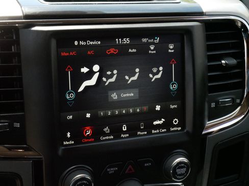Used 2018 RAM 2500 Laramie w/ Sport Appearance Group AWD/4WD image 22