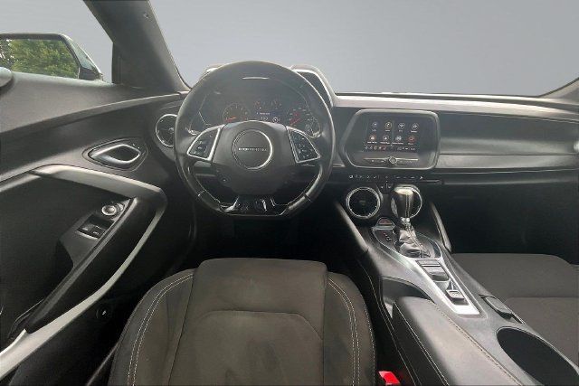 Used 2021 Chevrolet Camaro LT RWD image 8