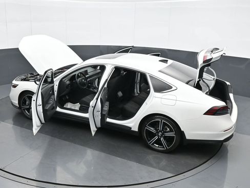 Used 2023 Honda Accord Sport image 38