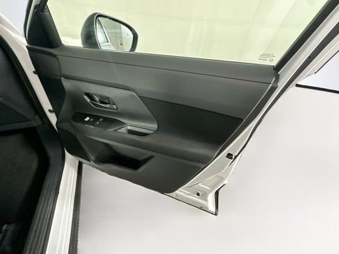 Used 2025 Nissan Kicks S FWD image 30