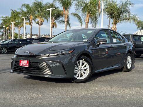 New 2026 Toyota Camry LE FWD image 2