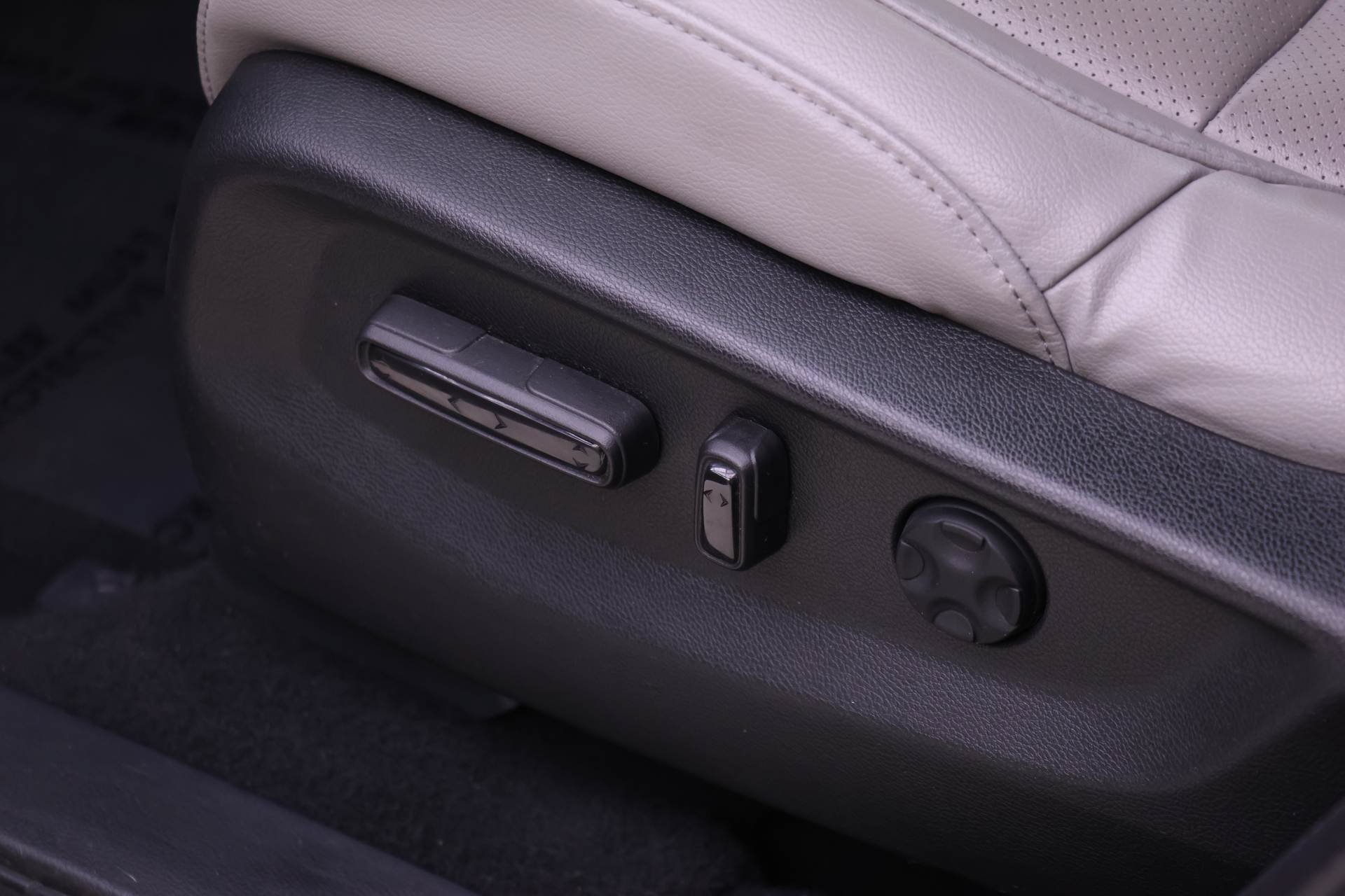 Certified 2019 Honda CR-V EX-L image 13