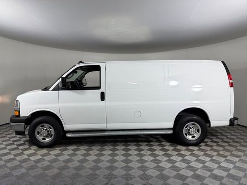 Used 2024 Chevrolet Express 2500 w/ Driver Convenience Package image 8
