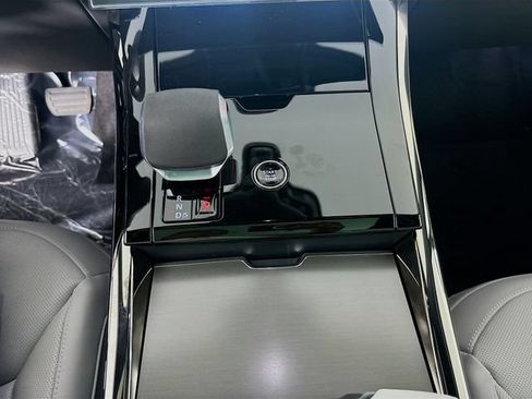 New 2026 Land Rover Range Rover Sport SE AWD/4WD image 18