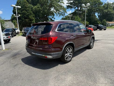 Used 2017 Honda Pilot Touring image 4