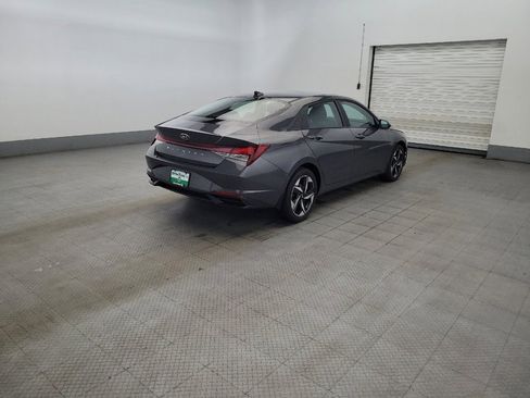 Used 2023 Hyundai Elantra SEL w/ Convenience Package FWD image 9