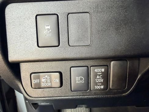 Used 2020 Toyota Tacoma TRD Sport AWD/4WD image 24