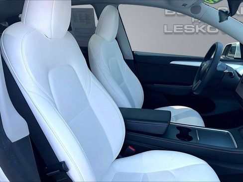 Used 2023 Tesla Model Y Performance AWD/4WD image 7