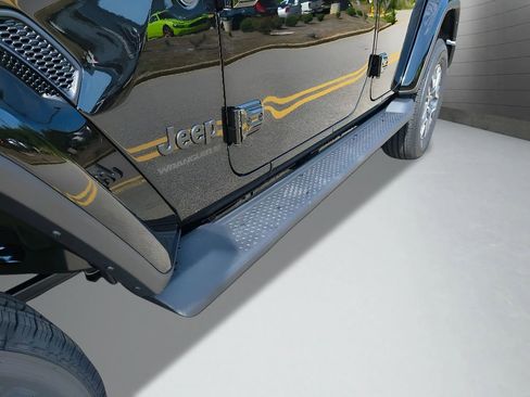 New 2025 Jeep Wrangler Sahara image 34