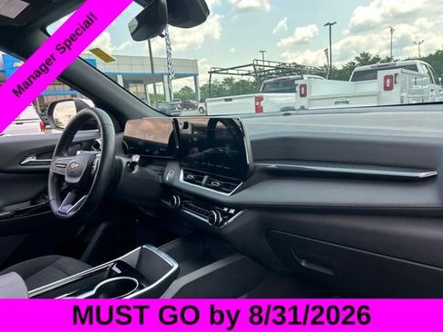 Used 2025 Chevrolet Equinox LT w/ Safety and Technology Package FWD image 31