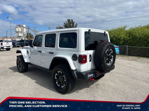 Used 2024 Jeep Wrangler Unlimited Rubicon AWD/4WD image 7