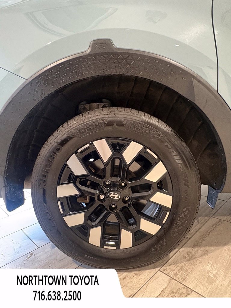 Used 2025 Hyundai Santa Cruz SEL AWD/4WD image 9