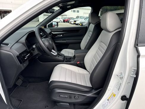 Used 2026 Honda CR-V Sport Touring image 17
