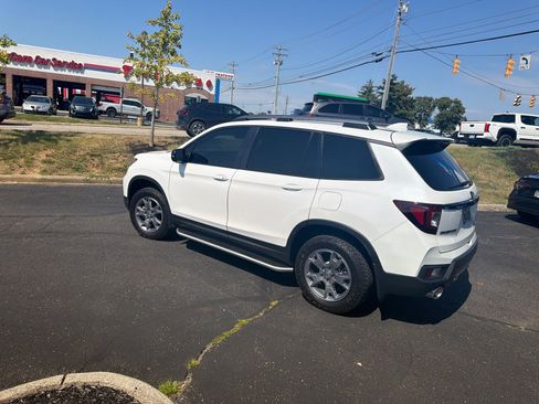 Used 2025 Honda Passport TrailSport image 14