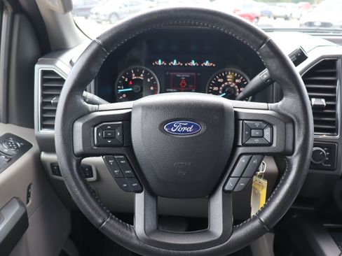 Used 2018 Ford F150 XLT w/ Equipment Group 302A Luxury AWD/4WD image 15