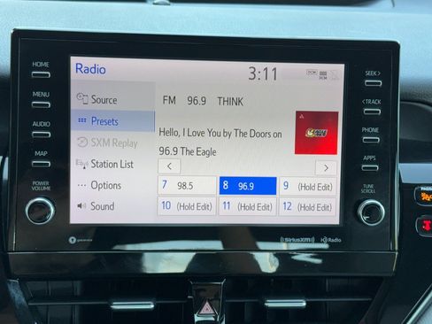 Used 2022 Toyota Camry XLE FWD image 21