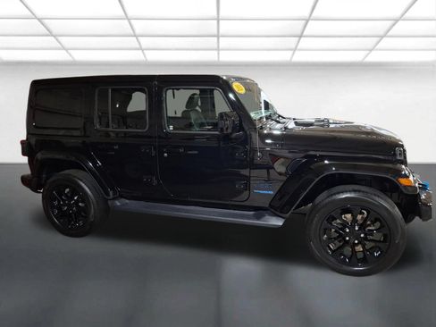 Certified 2021 Jeep Wrangler Unlimited Sahara AWD/4WD image 2