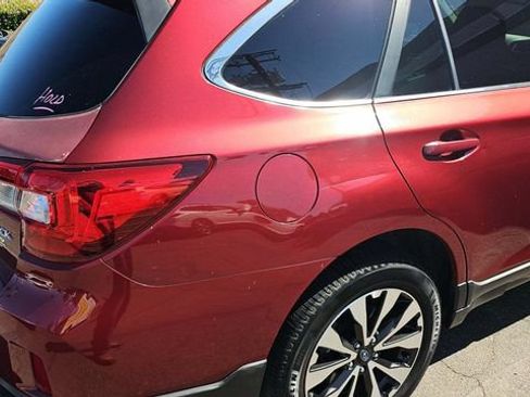 Used 2016 Subaru Outback 2.5i Limited AWD/4WD image 11