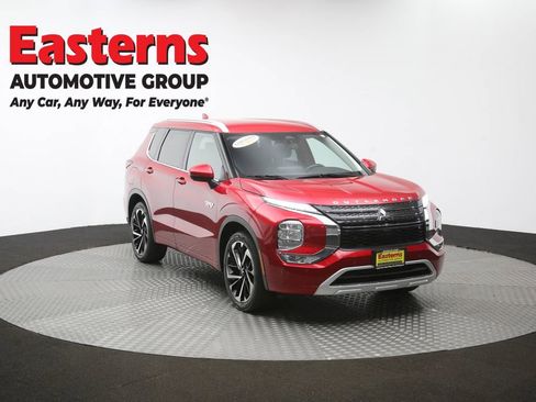 Used 2023 Mitsubishi Outlander SEL AWD/4WD image 52