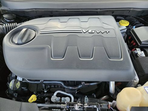 Used 2022 Jeep Cherokee Trailhawk w/ Sound & Nav Group AWD/4WD image 30