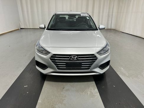 Used 2019 Hyundai Accent SE FWD image 3