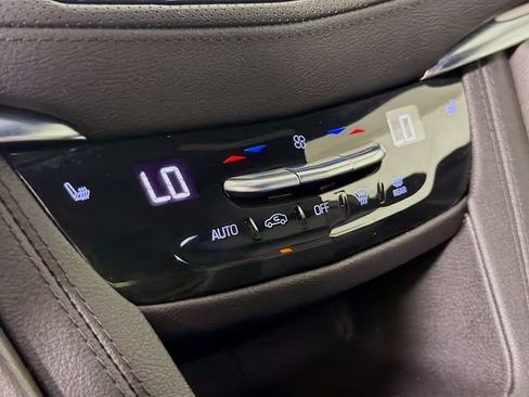 Used 2022 Cadillac XT5 Luxury AWD/4WD image 21