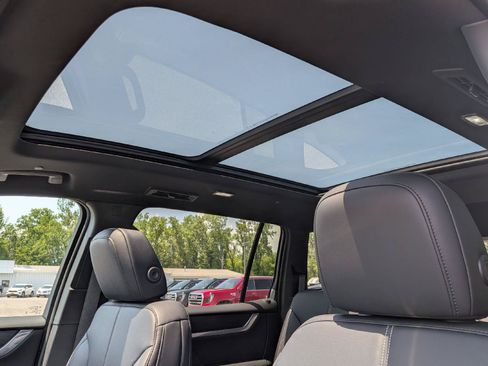 New 2026 GMC Acadia Elevation w/ Black Edition AWD/4WD image 12