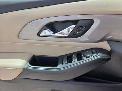 Certified 2023 Chevrolet Traverse LS FWD image 22