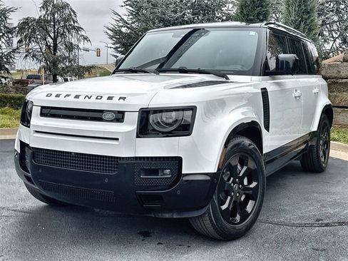 Used 2024 Land Rover Defender 110 X-Dynamic SE image 1